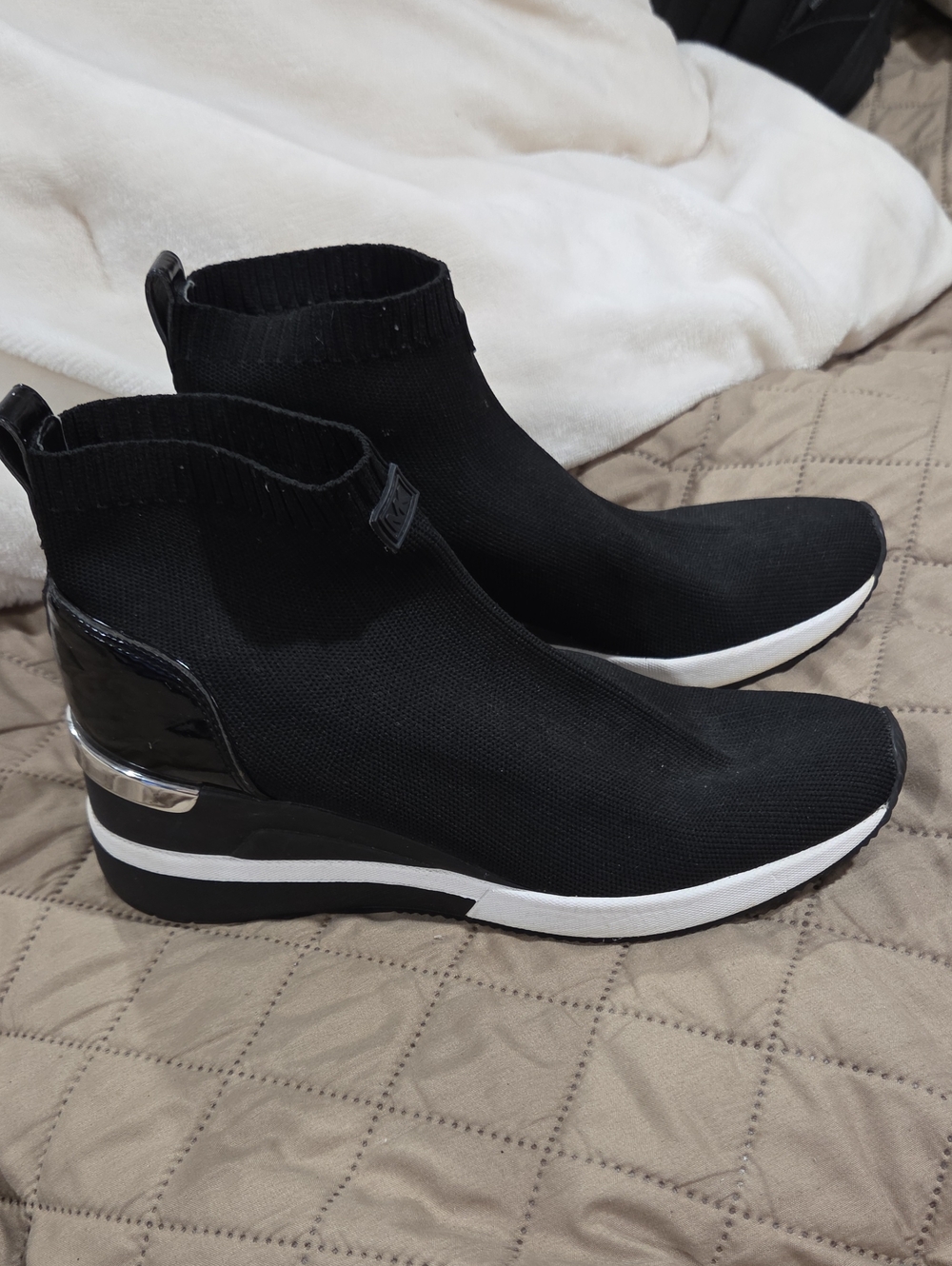 MK Skyler Boots
